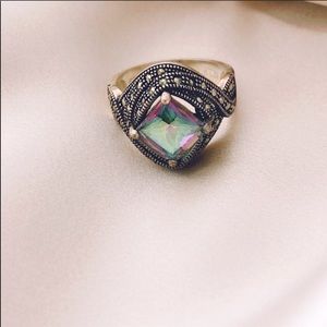 Vintage ring rainbow stone 7.25 silver